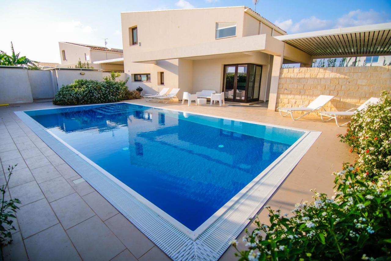 Ville Edilia Vacanze Marina di Ragusa Exteriör bild